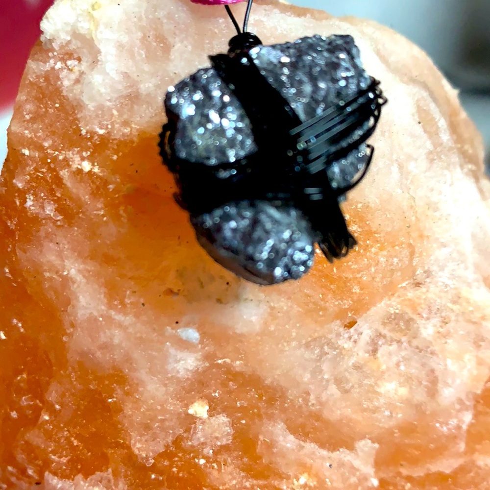 Natural raw rock pendant